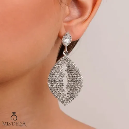 گوشواره جواهری فشن طرح برگ نگین دار