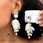 گوشواره آویز نگین دار گل سفید