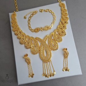 سرویس طلایی طرح بته جقه سلطنتی